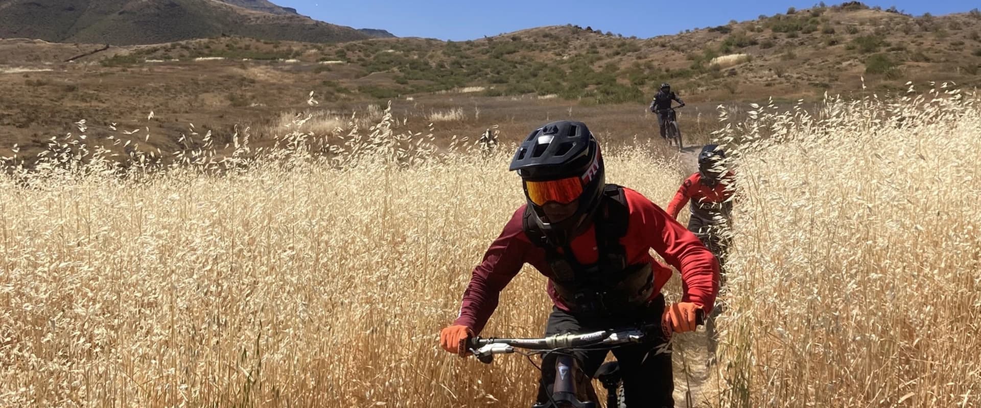 Olleros Downhill MTB Tour — The Longest Downhill in the World